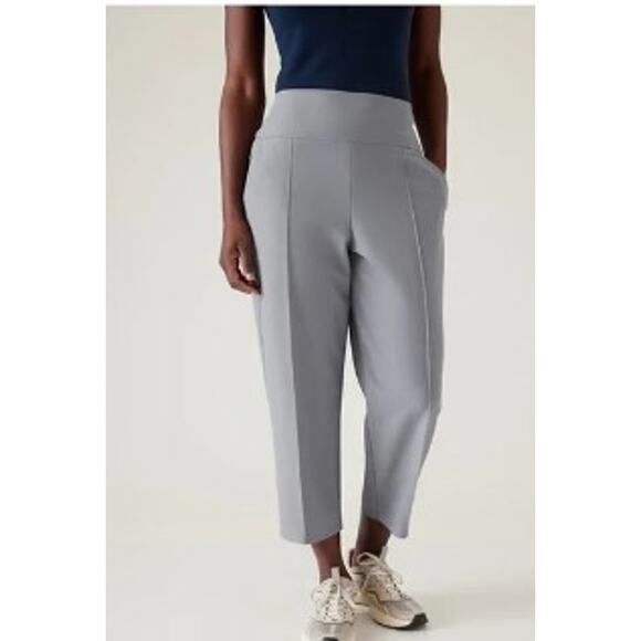 Athleta Stellar wide Crop size‎ 8 stretch grey wrinkle resistant UPF 50+ Pants - Picture 1 of 7